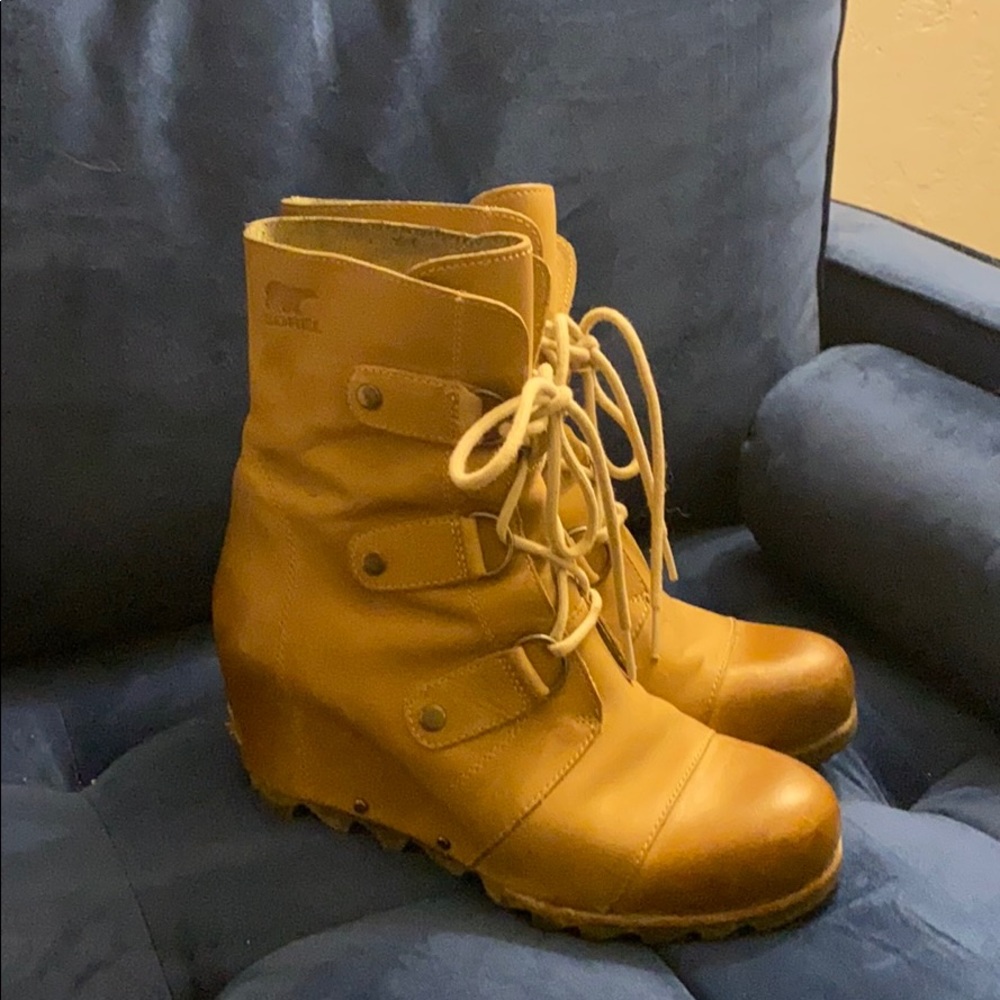 Sorel Joan of arctic boots